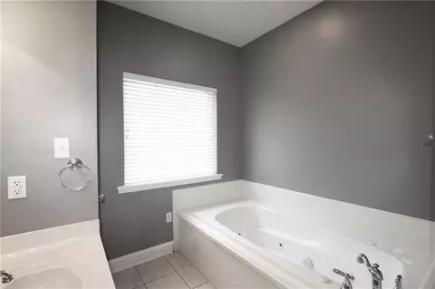 Bath - 47013 Rivergate Dr, Robert, LA 70455 photo 2 of 4
