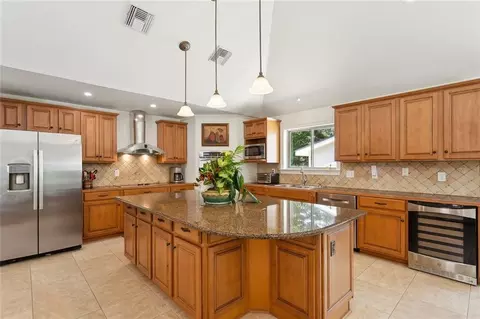 Kitchen - 63 Doubloon Dr, Slidell, LA 70461 photo 1 of 4