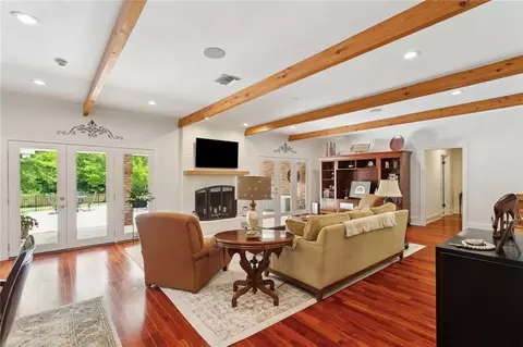 Living - 63 Doubloon Dr, Slidell, LA 70461 photo 3 of 5