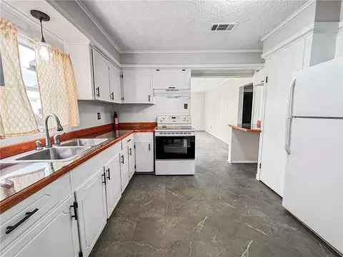 Kitchen - 6628 Bailey Rd, Deridder, LA 70634 photo 1 of 4