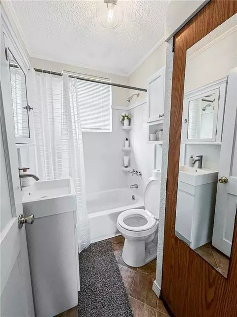 Bath - 6628 Bailey Rd, Deridder, LA 70634 photo 4 of 4
