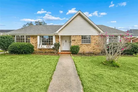 5751 Carlisle Ct, New Orleans, LA 70131