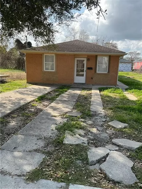 1732 Alabo St, New Orleans, LA 70117
