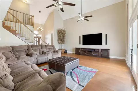Living - 604 Terri Dr, Luling, LA 70070 photo 3 of 3