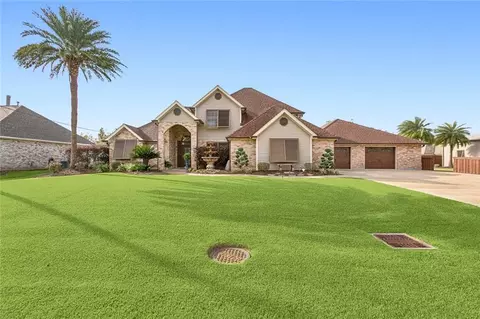 Exterior - 604 Terri Dr, Luling, LA 70070 photo 4 of 8
