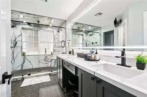 Bath - 604 Terri Dr, Luling, LA 70070 photo 1 of 4