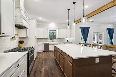 Kitchen - 184 Warrior Trce, Covington, LA 70435 photo 3 of 4