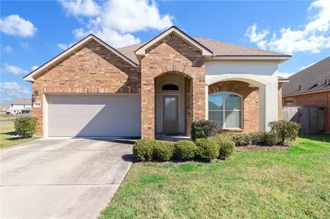 144 E Lake Ct, Slidell, LA 70461
