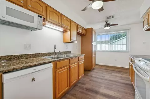 Kitchen - 214 Coronado Dr, Luling, LA 70070 photo 2 of 3