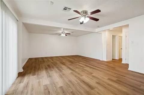 Living - 214 Coronado Dr, Luling, LA 70070 photo 1 of 2