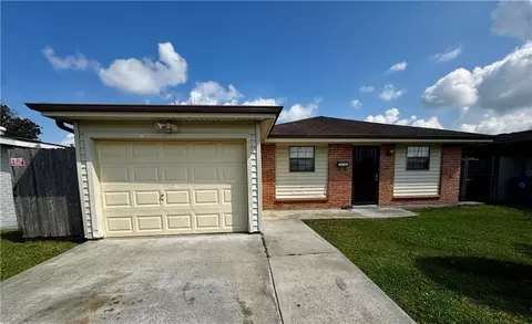 1337 Maplewood Dr, Harvey, LA 70058