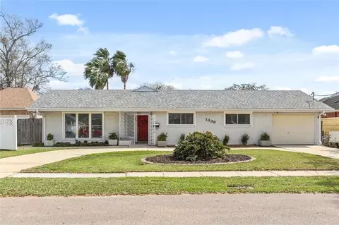 1339 Lakeshore Dr, Metairie, LA 70005