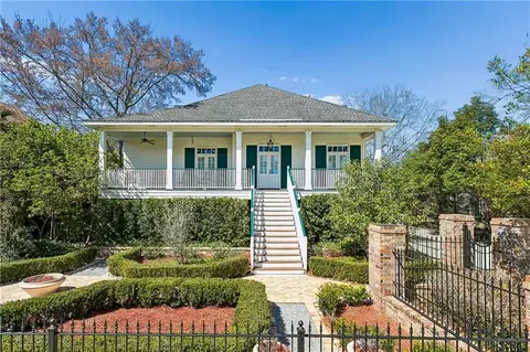 232 W Beach Pkwy, Mandeville, LA 70448