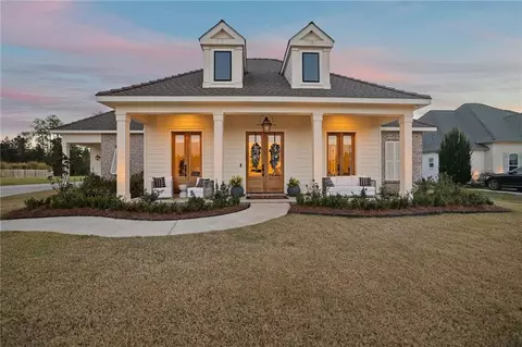 467 Bedico Pkwy, Madisonville, LA 70447