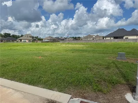 332 Sophia Dr, Luling, LA 70070 photo 2
