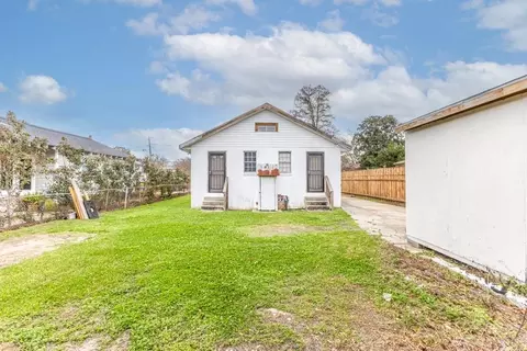 Exterior - 142 Rencopas Ct, Jefferson, LA 70121 photo 7 of 7