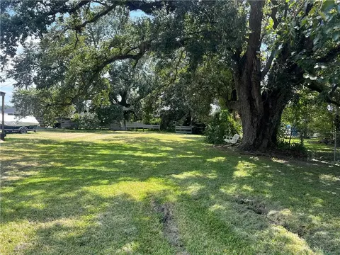 241 Laroussini St, Westwego, LA 70094