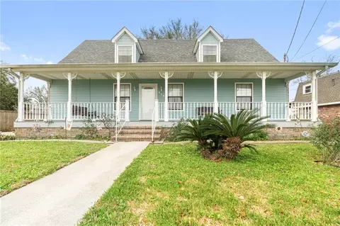 216 W Saint Avide St, Chalmette, LA 70043