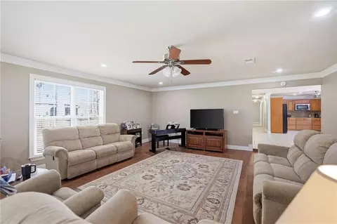 29247 S Palmetto St, Walker, LA 70785