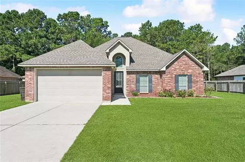 341 Coconut Palm Dr, Madisonville, LA 70447