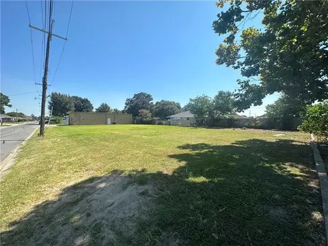 lot B Fazzio Rd, Chalmette, LA 70043