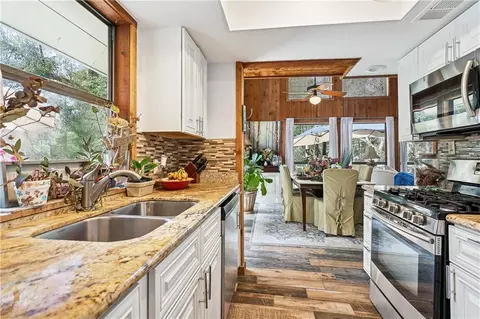Kitchen - 19 Holly Dr, Covington, LA 70435 photo 1 of 1