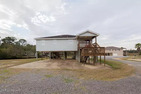 16033 Dennies Dr, Pearlington, MS 39572
