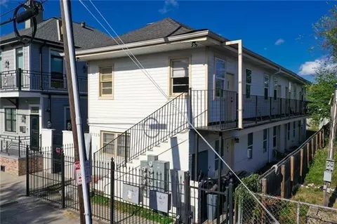 1725 Dumaine St, New Orleans, LA 70116