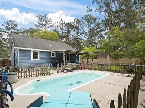 Exterior - 70387 L St, Covington, LA 70433 photo 5 of 7