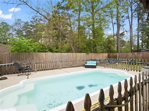 Exterior - 70387 L St, Covington, LA 70433 photo 3 of 7