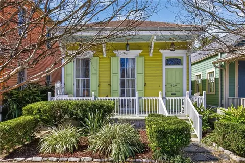 818 20 Bordeaux St, New Orleans, LA 70115