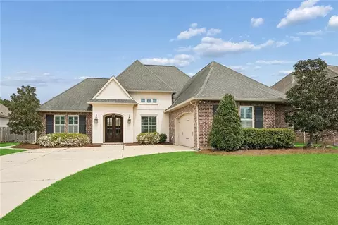721 Night Heron Ln, Madisonville, LA 70447