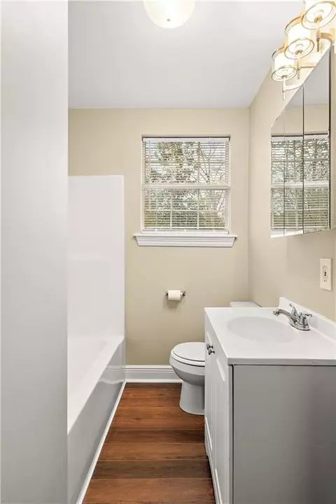 Bath - 312 34 Ave, Covington, LA 70433 photo 1 of 1
