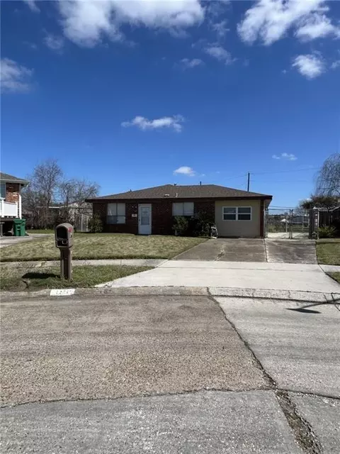 156 Elvie Ct, Avondale, LA 70094