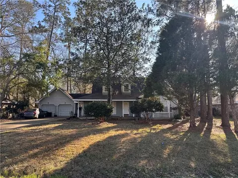 137 Richland Dr, Mandeville, LA 70448