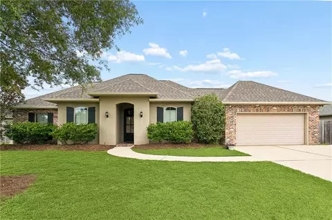 139 Fayedaye Dr, Madisonville, LA 70447