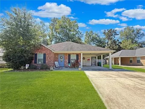 218 S Park Cir, Ponchatoula, LA 70454