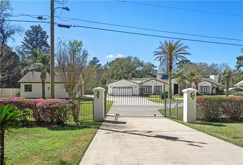 17239 Three Rivers Rd, Covington, LA 70435