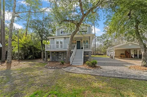 27044 Lucille Dr, Lacombe, LA 70445