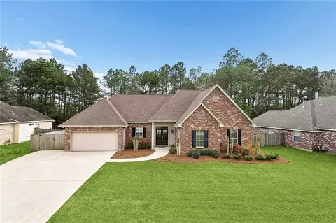 633 Ave De Bellevue Ave, Covington, LA 70433