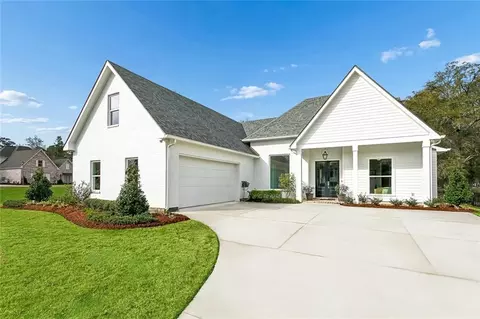 305 Steeplechase Dr, Abita Springs, LA 70420