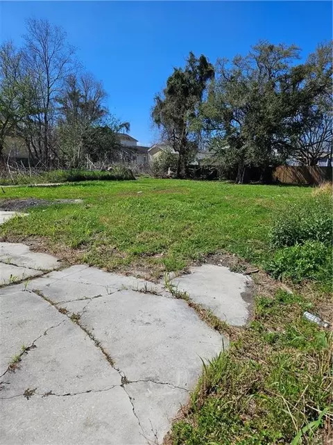 1538 Piety St, New Orleans, LA 70117