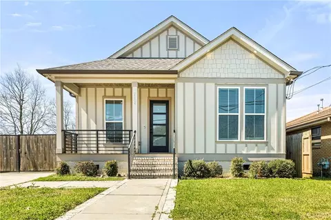 2104 Aycock St, Arabi, LA 70032