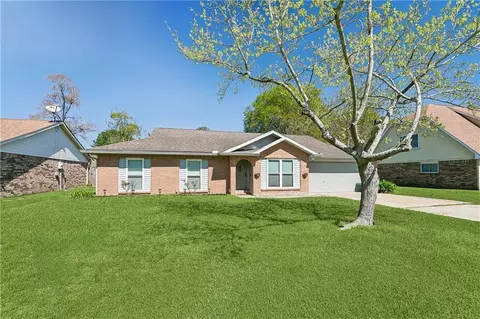 332 Driftwood Cir, Slidell, LA 70458