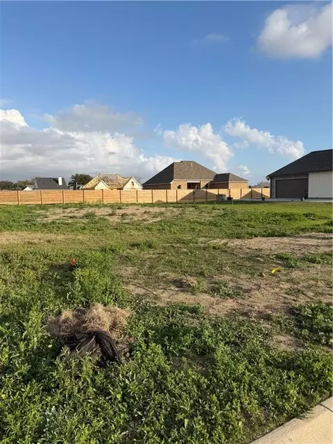 329 Sophia Dr, Luling, LA 70070 photo 6
