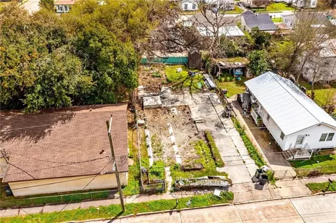 1109 Grinage St, Houma, LA 70360