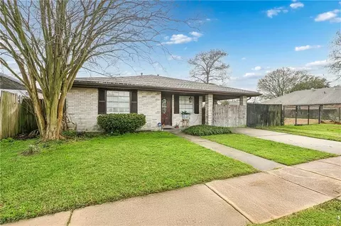 3321 Marietta St, Chalmette, LA 70043