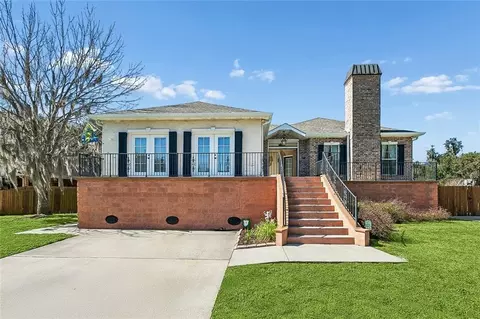 108 Jessica Dr, Belle Chasse, LA 70037