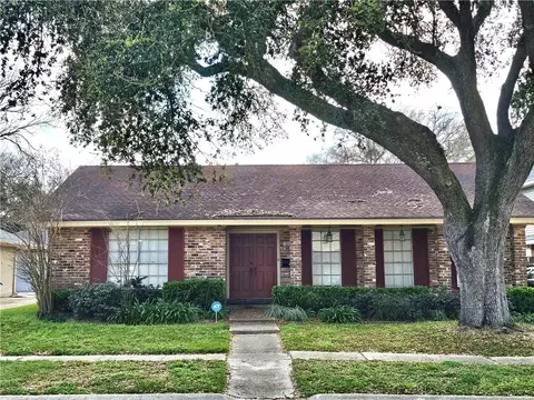 3827 Mimosa Dr, New Orleans, LA 70131