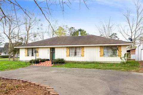 18318 Cusachs Dr, Covington, LA 70433